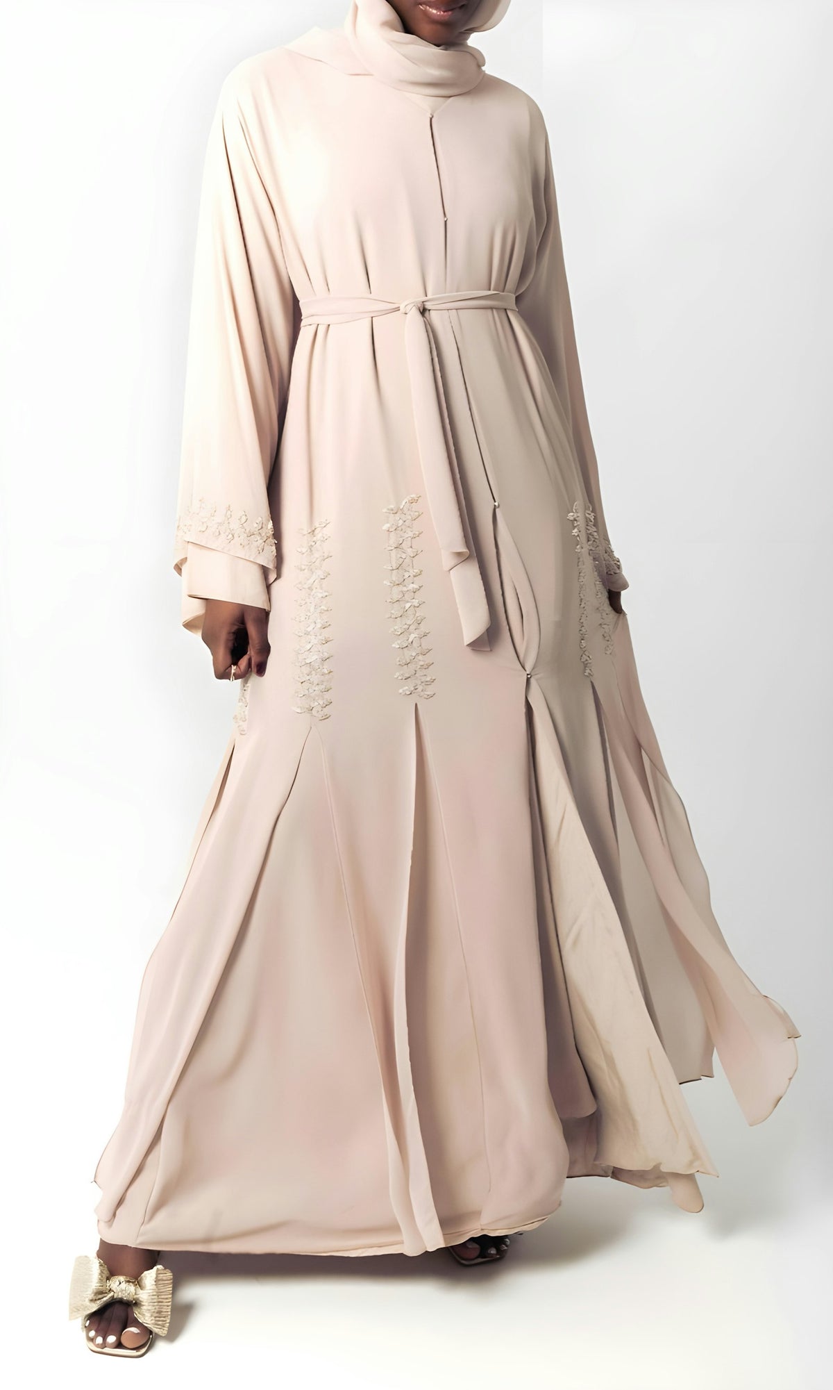 Abaya beige brodée (photo de démonstration)